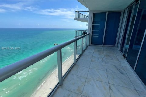 Купить кондоминиум в Санни-Айлс-Бич, Флорида 4 спальни, 222.41м2, № 2003449 - фото 12