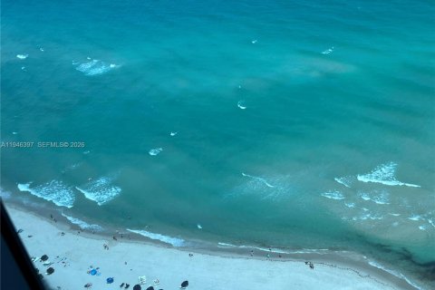 Купить кондоминиум в Санни-Айлс-Бич, Флорида 4 спальни, 222.41м2, № 2003449 - фото 7