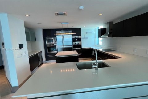 Купить кондоминиум в Санни-Айлс-Бич, Флорида 4 спальни, 222.41м2, № 2003449 - фото 28