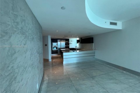 Купить кондоминиум в Санни-Айлс-Бич, Флорида 4 спальни, 222.41м2, № 2003449 - фото 15