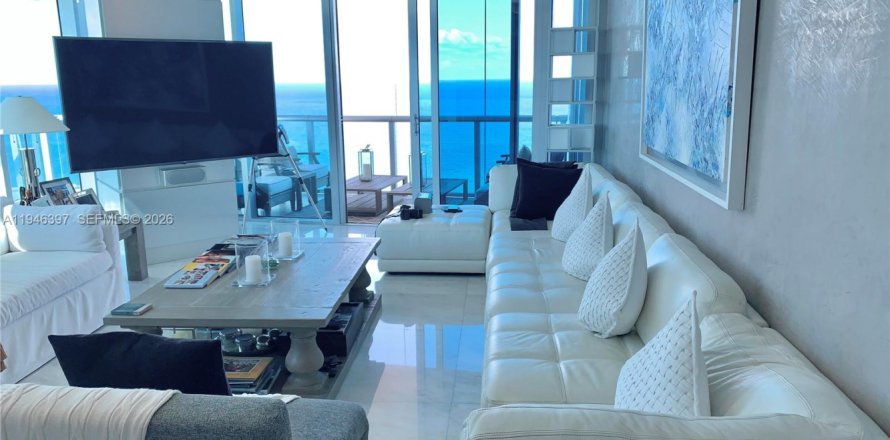 Кондоминиум с 4 спальнями в Санни-Айлс-Бич, Флорида № 2003449