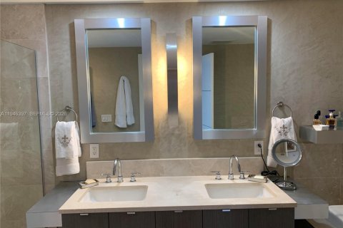 Купить кондоминиум в Санни-Айлс-Бич, Флорида 4 спальни, 222.41м2, № 2003449 - фото 23