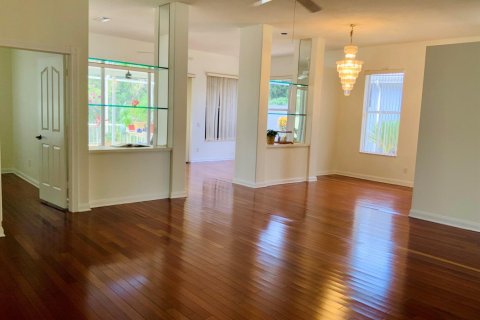 House in Hobe Sound, Florida 3 bedrooms, 187.38 sq.m. № 2301853 - photo 2