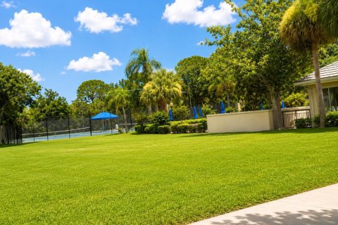 House in Hobe Sound, Florida 3 bedrooms, 187.38 sq.m. № 2301853 - photo 23
