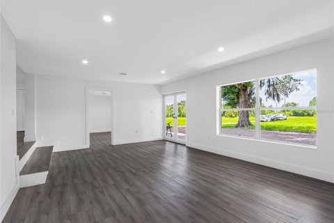 House in Bartow, Florida 6 bedrooms, 422.15 sq.m. № 1789006 - photo 7