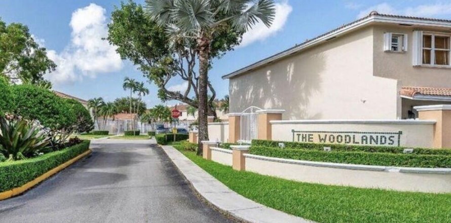 Touwnhouse à Miami, Floride 3 chambres, 121.52 m2 № 2414156