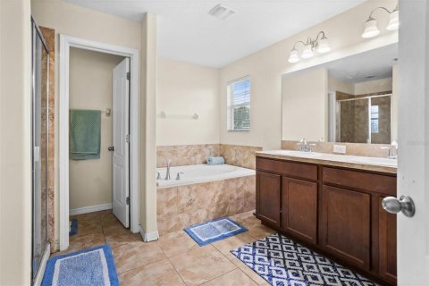 House in Wimauma, Florida 4 bedrooms, 230.58 sq.m. № 1443791 - photo 16