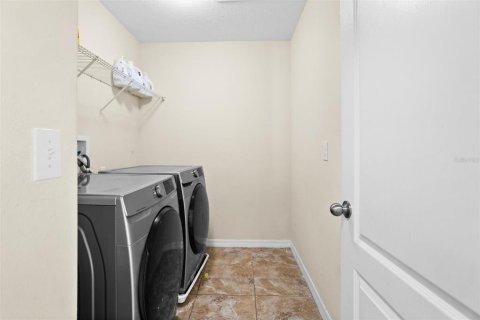 House in Wimauma, Florida 4 bedrooms, 230.58 sq.m. № 1443791 - photo 23