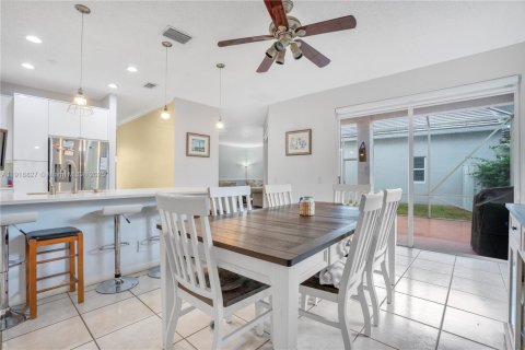 Villa ou maison à vendre à Weston, Floride: 4 chambres, 198.16 m2 № 1976983 - photo 10