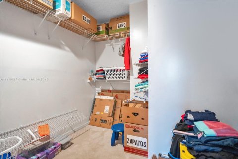 Villa ou maison à vendre à Weston, Floride: 4 chambres, 198.16 m2 № 1976983 - photo 14