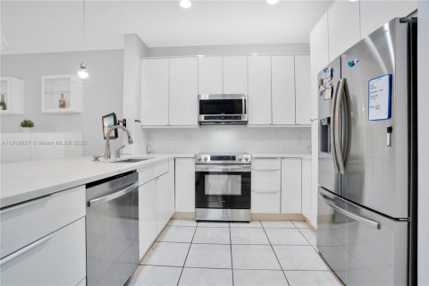 Villa ou maison à vendre à Weston, Floride: 4 chambres, 198.16 m2 № 1976983 - photo 12