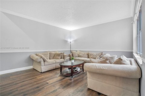 Villa ou maison à vendre à Weston, Floride: 4 chambres, 198.16 m2 № 1976983 - photo 5