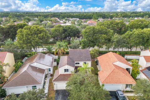 Villa ou maison à vendre à Weston, Floride: 4 chambres, 198.16 m2 № 1976983 - photo 21