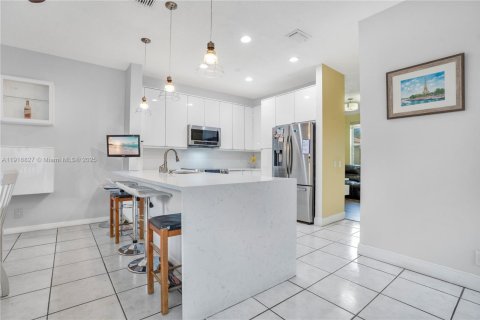 Villa ou maison à vendre à Weston, Floride: 4 chambres, 198.16 m2 № 1976983 - photo 11