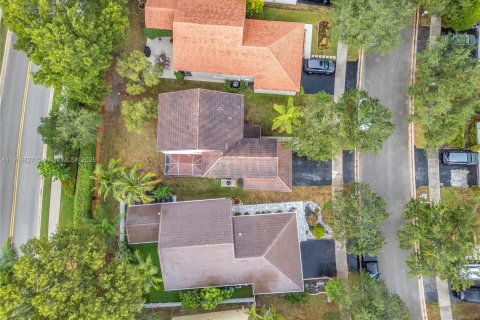 Villa ou maison à vendre à Weston, Floride: 4 chambres, 198.16 m2 № 1976983 - photo 23