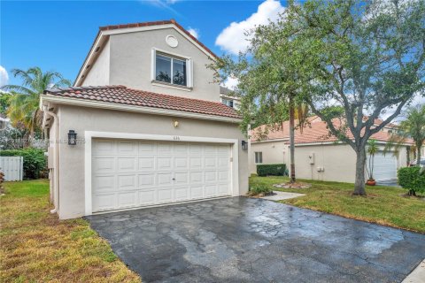 Villa ou maison à vendre à Weston, Floride: 4 chambres, 198.16 m2 № 1976983 - photo 16