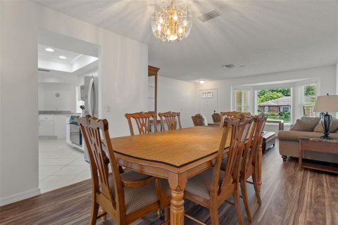 Villa ou maison à vendre à Spring Hill, Floride: 2 chambres, 173.36 m2 № 2237159 - photo 11