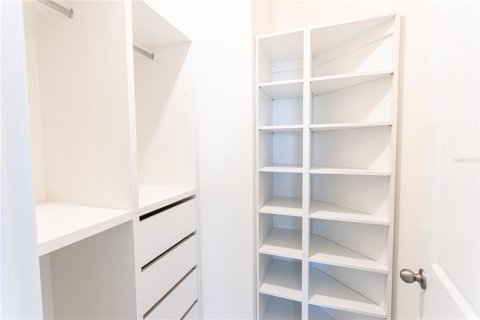 Снять в аренду виллу или дом в Уэсли-Чепел, Флорида 4 комнаты, 235.69м2, № 1906446 - фото 15