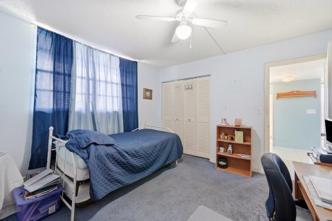 Condo in Pembroke Pines, Florida, 2 bedrooms № 2088413 - photo 26