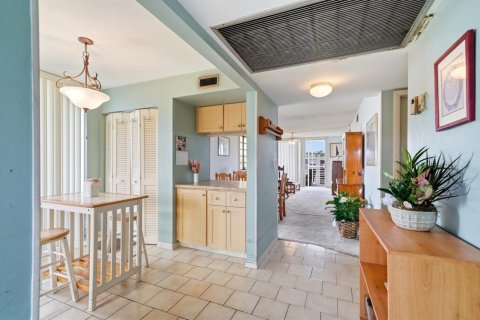 Condo in Pembroke Pines, Florida, 2 bedrooms № 2088413 - photo 3
