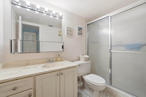 Condo in Pembroke Pines, Florida, 2 bedrooms № 2088413 - photo 27