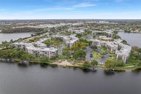 Condo in Pembroke Pines, Florida, 2 bedrooms № 2088413 - photo 2