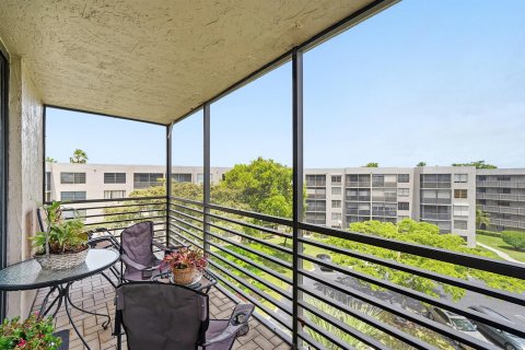 Condo in Pembroke Pines, Florida, 2 bedrooms № 2088413 - photo 28