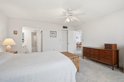 Condo in Pembroke Pines, Florida, 2 bedrooms № 2088413 - photo 22