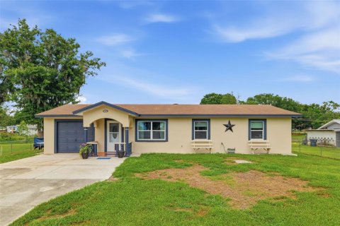 House in Polk City, Florida 3 bedrooms, 141.4 sq.m. № 2102475
