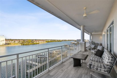 Condo in Indian Shores, Florida, 3 bedrooms  № 1910816 - photo 20