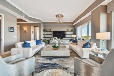 Condo in Indian Shores, Florida, 3 bedrooms  № 1910816 - photo 13