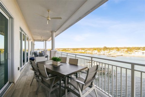 Condo in Indian Shores, Florida, 3 bedrooms  № 1910816 - photo 21