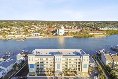 Condo in Indian Shores, Florida, 3 bedrooms  № 1910816 - photo 7