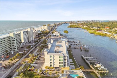 Condo in Indian Shores, Florida, 3 bedrooms  № 1910816 - photo 8