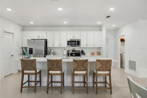 House in Edgewater, Florida 4 bedrooms, 195.65 sq.m. № 1795423 - photo 25