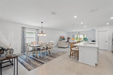 House in Edgewater, Florida 4 bedrooms, 195.65 sq.m. № 1795423 - photo 15