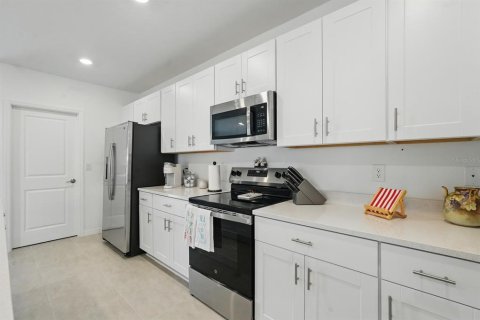 House in Edgewater, Florida 4 bedrooms, 195.65 sq.m. № 1795423 - photo 24