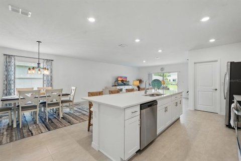 House in Edgewater, Florida 4 bedrooms, 195.65 sq.m. № 1795423 - photo 22