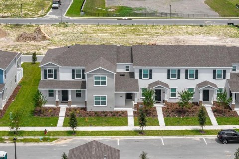 Townhouse in Apopka, Florida 4 bedrooms, 173.08 sq.m. № 2364040