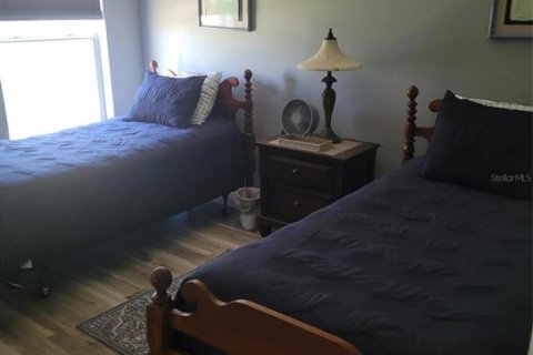 House in The Villages, Florida 3 bedrooms, 220.36 sq.m. № 2157257 - photo 28
