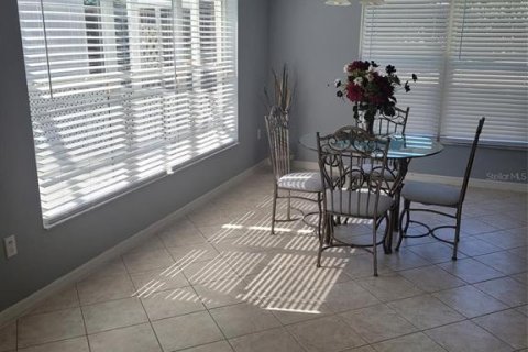 House in The Villages, Florida 3 bedrooms, 220.36 sq.m. № 2157257 - photo 15