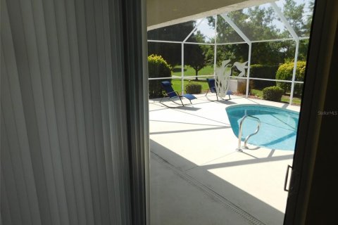 House in The Villages, Florida 3 bedrooms, 220.36 sq.m. № 2157257 - photo 11