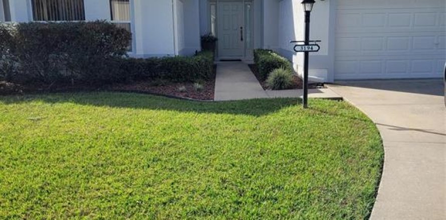 House in The Villages, Florida 3 bedrooms, 220.36 sq.m. № 2157257