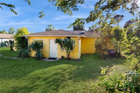 House in Ocala, Florida 3 bedrooms, 154.12 sq.m. № 1819507 - photo 3
