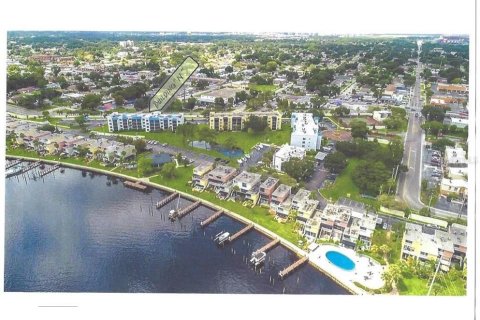 Immobilier commercial à vendre à Tampa, Floride: 2921.78 m2 № 1555513 - photo 2