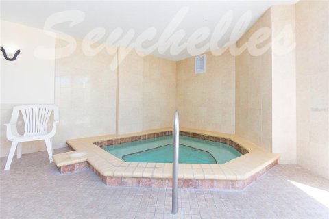 Condo in Daytona Beach, Florida, 2 bedrooms  № 1335406 - photo 9