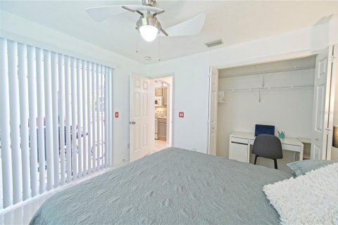 House in North Port, Florida 3 bedrooms, 113.9 sq.m. № 2123444 - photo 23