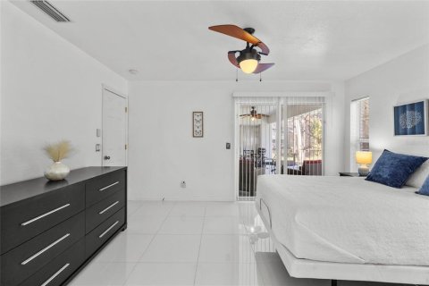 House in North Port, Florida 3 bedrooms, 113.9 sq.m. № 2123444 - photo 18