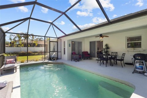 House in North Port, Florida 3 bedrooms, 113.9 sq.m. № 2123444 - photo 4