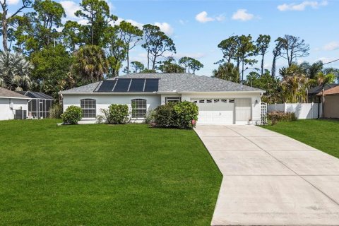 Villa ou maison à North Port, Floride 3 chambres, 113.9 m2 № 2123444